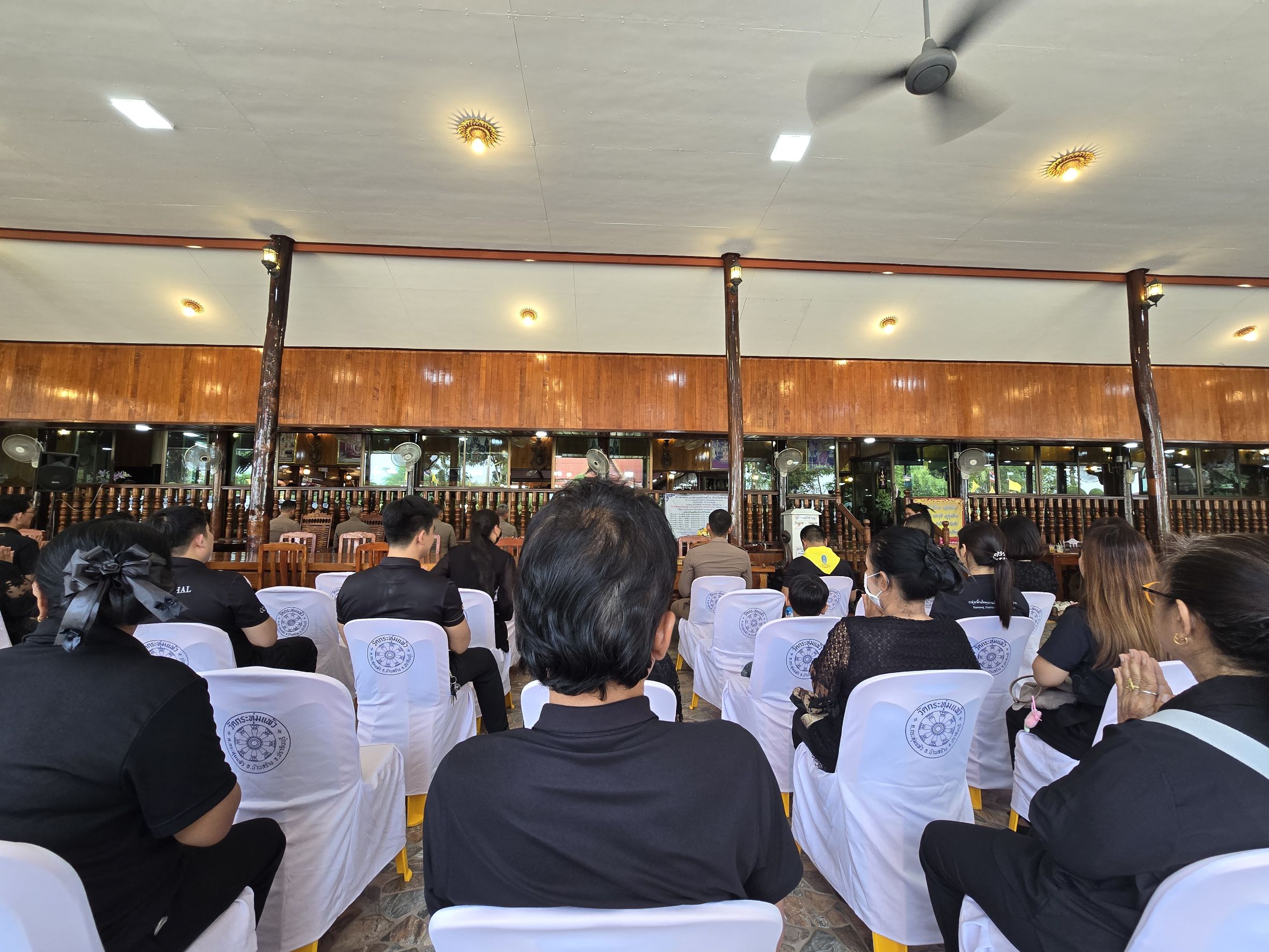 title - วันที่ 24 เมษายน 2569 เวลา 15.30 น. นายวิทูล ประดิษฐบุญ ปฏิรูปที่ดินจังหวัดปราจีนบุรี มอบหมายให้ เจ้าหน้าที่ ส.ป.ก.ปราจีนบุรี เข้าร่วม พิธีสวดพระพุทธมนต์และเจริญจิตตภาวนา เพื่อน้อมอุทิศถวายเป็นพระราชกุศลแด่ สมเด็จพระนางเจ้าสิริกิติ์ พระบรมราชินีนาถ พระบรมราชชนนีพันปีหลวง